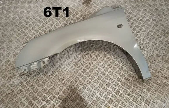 Toyota Avensis T250 Fender 