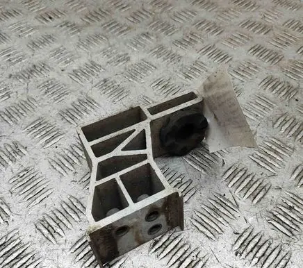 Radiator support slam panel bracket