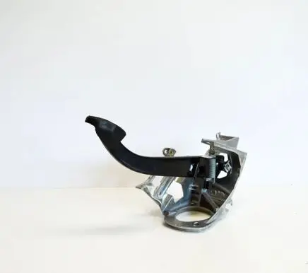 BMW M3 F80 Brake pedal 2284636
