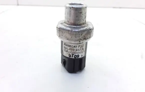 Audi A4 S4 B5 8D Air conditioning (A/C) pressure sensor 8D0959482B