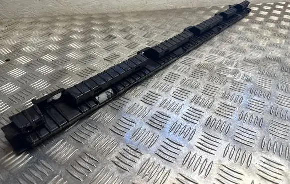 Volvo XC90 Sill supporting ledge 32216524