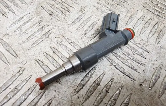 Fuel injector