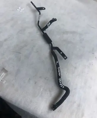 Volkswagen Tiguan Engine coolant pipe/hose 5q0121064bb