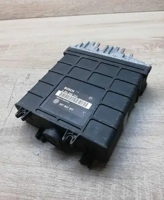 Volkswagen Golf III Engine control unit/module ECU 357907311 0261200754