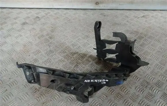 Audi A4 S4 B8 8K Headlight/headlamp mounting bracket 8K0805608A 2002838R