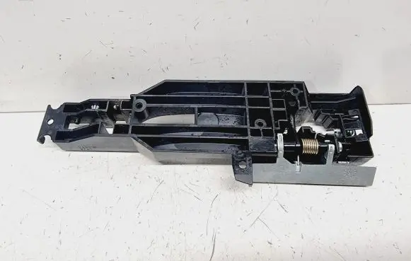 Nissan Qashqai Front door exterior handle/bracket 806115FD0B