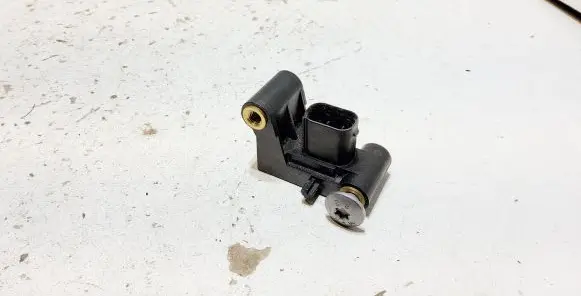 BMW 5 E60 E61 Airbag deployment crash/impact sensor 6977398 04B36FA3 260109