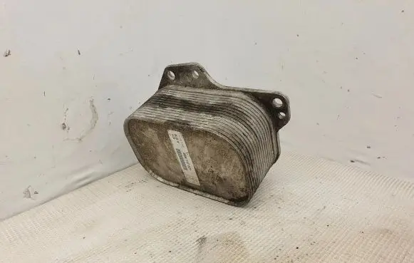 Engine oil radiator