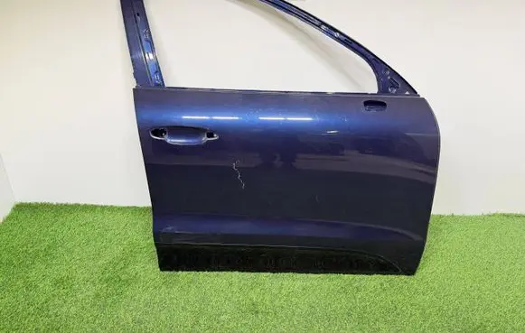 Porsche Macan (95B) Front door 95B831022B