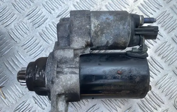 Volkswagen Cross Polo Starter motor 02T911023R
