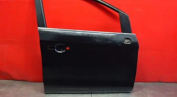 Ford Kuga I Front door