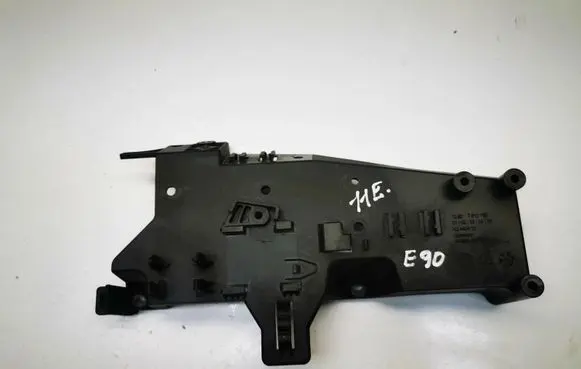 BMW 1 E82 E88 Other engine bay part 7810180