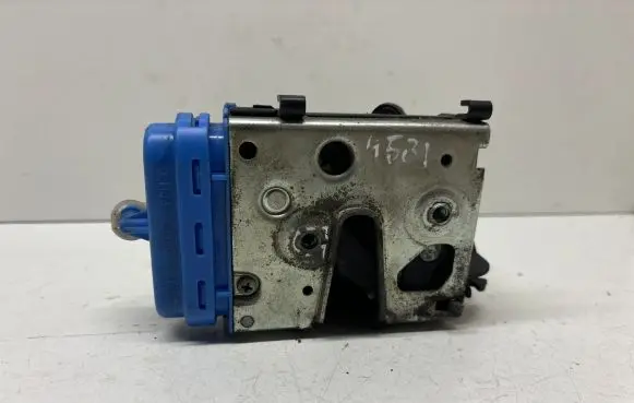 Audi A4 S4 B5 8D Rear door lock 4A0839016H