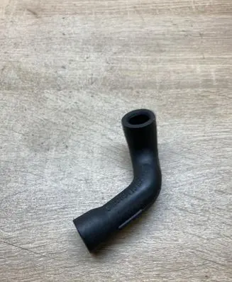 Mercedes-Benz E W124 Breather/breather pipe/hose 1030941382