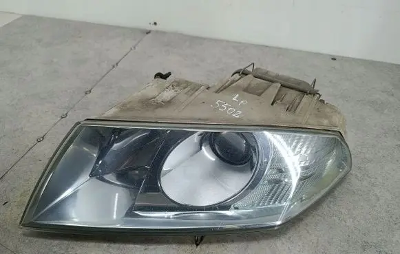 Skoda Octavia Mk2 (1Z) Headlight/headlamp 