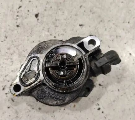 Peugeot 5008 Vacuum pump D1563B