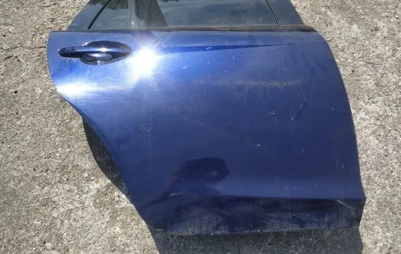 Mazda 6 Rear door melynos