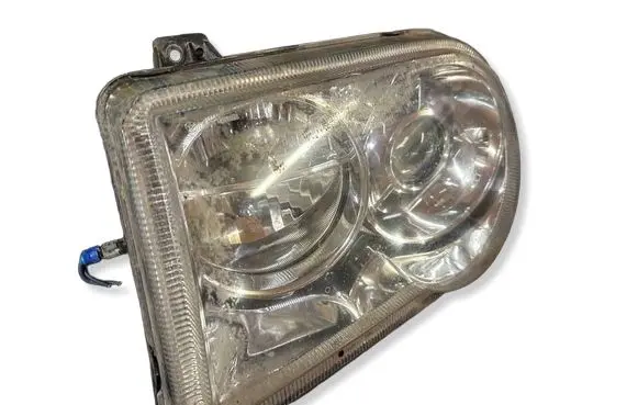 Chrysler 300 - 300C Headlight/headlamp 04805863AH 30987 300N