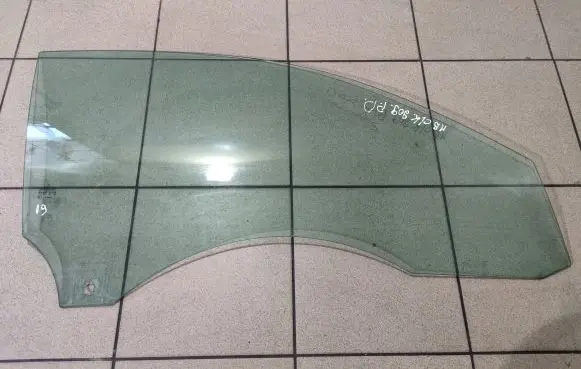 Mercedes-Benz CLK A209 C209 Front door window/glass (coupe) E143R001026 43R001026