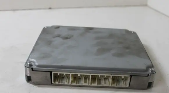 Toyota Avensis T250 Engine control unit/module 8966105C71