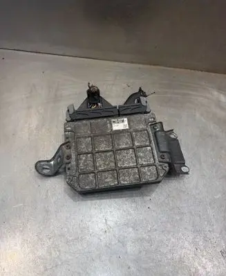 Toyota Yaris Engine control unit/module 896610D310 MB2751002494