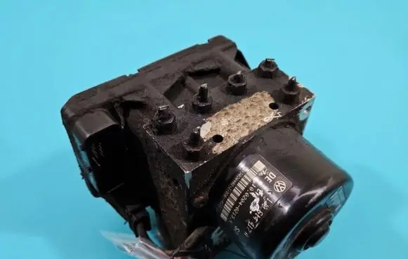 Volkswagen Golf IV ABS Pump 1J0907379AF IMPRK1363995