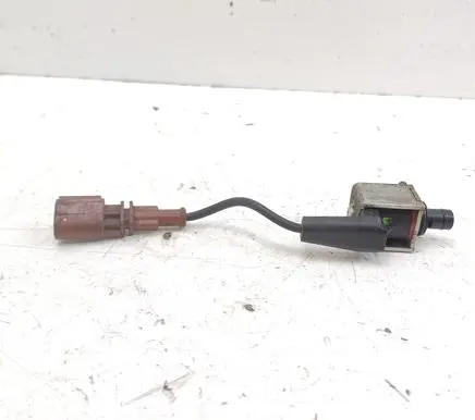 Volkswagen Caddy Turbo solenoid valve 04L907284