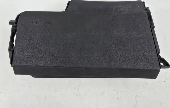 Suzuki Vitara (LY) Knee airbag 