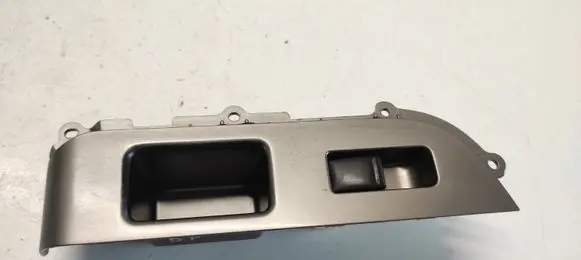Nissan X-Trail T30 Electric window control switch