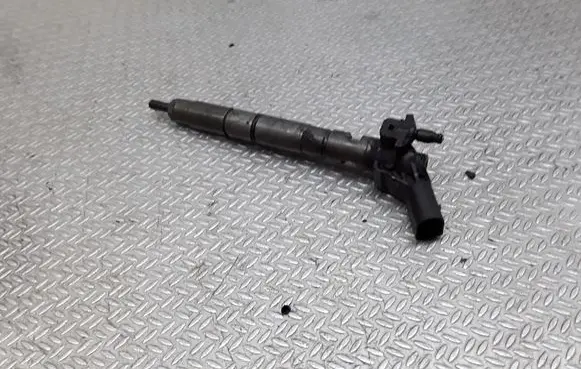 Audi A8 S8 D3 4E Fuel injector 059130277Q 0445115004