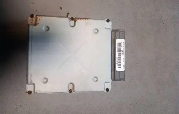 Ford Mondeo MK II Engine control unit/module XS7F12A650RA