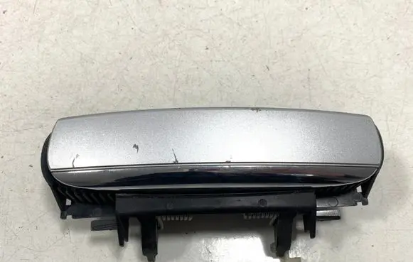 Audi A3 S3 A3 Sportback 8P Front door exterior handle 4B0839885
