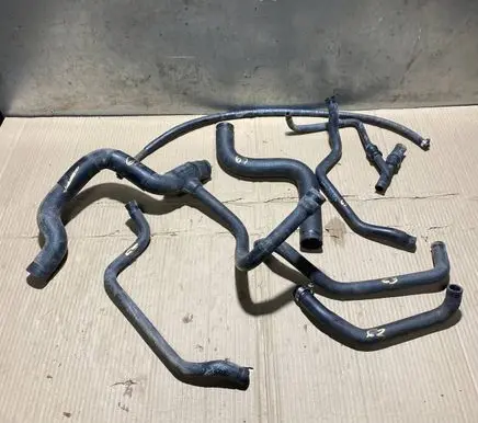 Mercedes-Benz E W124 Engine coolant pipe/hose 1248329293 OM601 1248328993