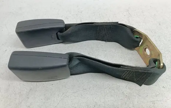 Toyota Corolla E120 E130 Rear seatbelt buckle 080777 73120 AB0