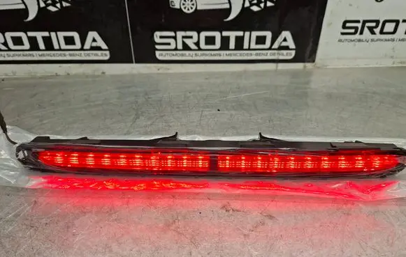 Mercedes-Benz E W211 Third/center stoplight A2118201556