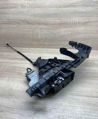 Volvo V50 Front door lock 30784046 985914 LeftSide