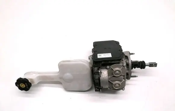 Tesla Model X Master brake cylinder 1045523-00-C