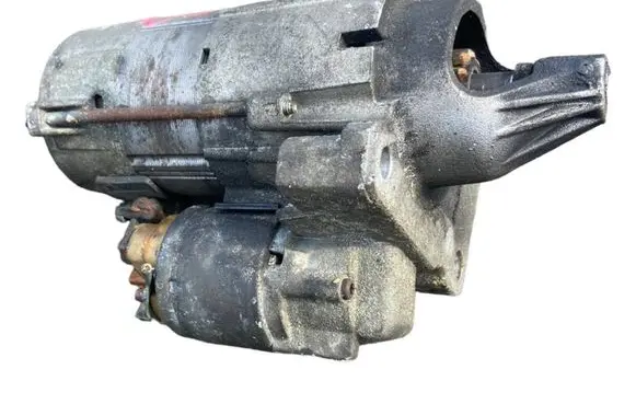 Peugeot 308 Starter motor 9645100680