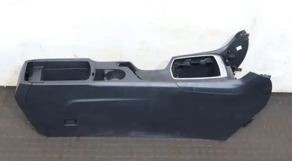 Peugeot 308 Center console 