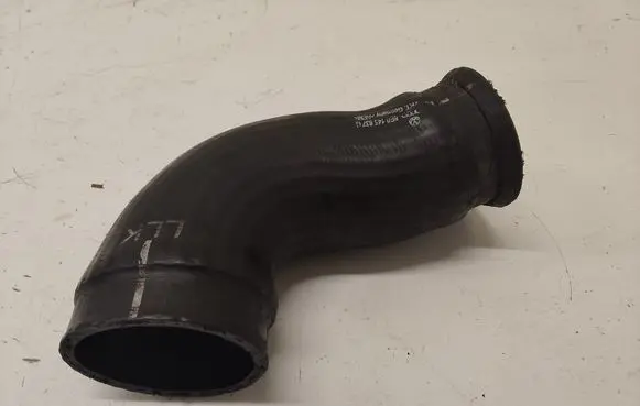 Audi A4 S4 B7 8E 8H Intercooler hose/pipe 8E0145837G