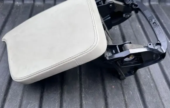 Volvo S90, V90 Armrest 31420995