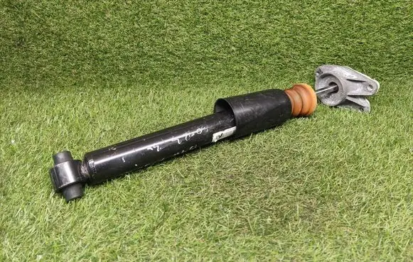 BMW 3 F30 F35 F31 Rear shock absorber/damper 6876754 3352687675402 14941510