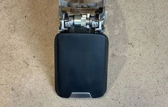 Audi A6 S6 C8 4K Armrest 4K0864283D