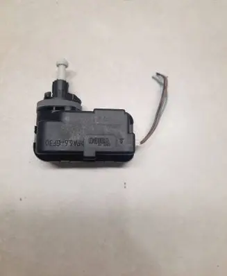 Headlight level adjustment motor