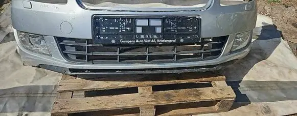Skoda Fabia Mk2 (5J) Front bumper
