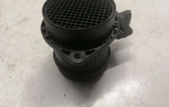Volvo V70 Mass air flow meter 8670115 0280218088
