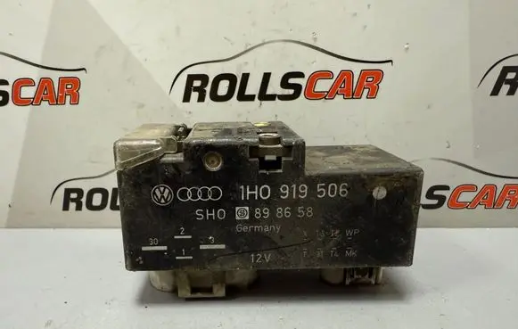Volkswagen PASSAT B3 Coolant fan relay 1H0919506