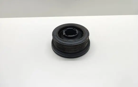 BMW 5 E60 E61 Crankshaft pulley 95330320 27340 2734095330320
