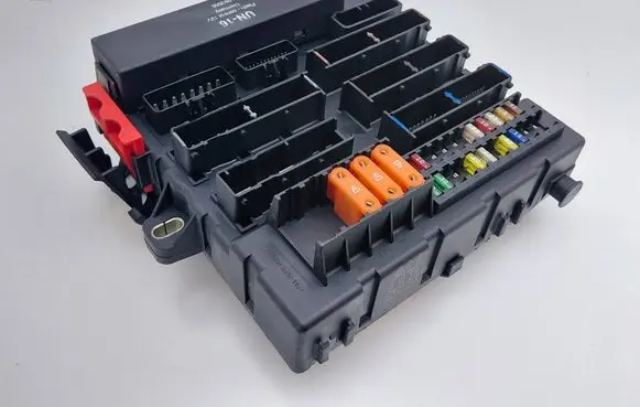 Opel Signum Fuse module 13112914 13112914AU 519049027