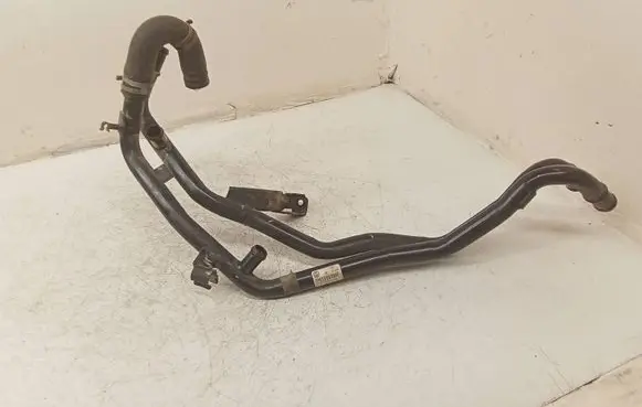 Volkswagen Touareg II Engine coolant pipe/hose 7P6121070AF AF23002302